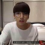 팬이 하는 말 아는 척 하다가 <b>머쓱</b>한 아이돌