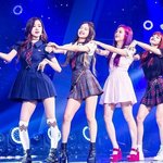 여자 아이돌들의 교복<b>st</b> 무대 의상들