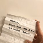 팬한테 <b>쪽지</b>를 써서 준 아이돌이있다?!ㅋㅋ