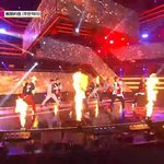 얘들아 아이돌 무대<b>장치</b>있잖아