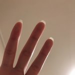 내 <b>손톱</b>이 글케 길어?