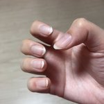 손톱 어떻게 이쁘게 길러..