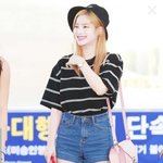 [댓글부탁해] Jyp보러가기전 준비인데 <b>이런</b> <b>옷</b> 어때