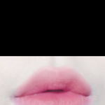 [댓글부탁해] 나 입술 필러 <b>인조적</b>인 티 많이 남?