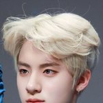 꽃샘<b>추위</b> 녹이는 男돌의 미모