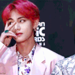 [방탄소년단] 머글) <b>뷔</b>는 왜 맨날 이런거 해?