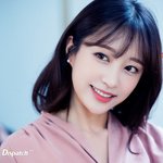 나 그래도 <b>예쁘장</b>은 되는듯