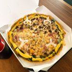 <b>반반</b>피자로 야식 먹고 잤어요.