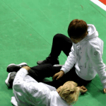 [<b>알</b>페스] 아육대에서 다리벌리는 남돌이 있다?!?