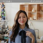 [꼭조언부탁] 카페에서 <b>일</b>할<b>때</b> 블라우스 어떤가요