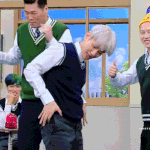 본진 너무 설레서 침대 퍽퍽 <b>때림</b>