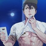 뭔 고등학생을 이<b>따구</b>로 그리냐