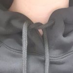 후드티 끈 이러고 다니면 좀 웃김?