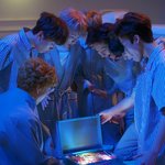 하다 츄잉껌 뮤비를 봐<b>보림</b>..난 또또 엉엉즈니가 돼<b>보림</b>..ㅠㅠㅠ