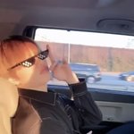 애들재현가요1위하면그랜절돔1위안되면두피보호하고<b>에센스</b>바르고조용히쳐자겠음