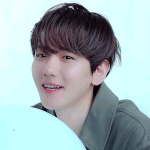 [백현] 백현 더블유 비하인드.<b>gif</b>