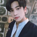 <b>nct</b>도 아닌데 4번 데뷔한 아이돌이 있다?