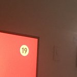 [19] 엄마 티비켜놓고 자는데 티비에 잭스나온다