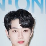 [모두드루와] 기사사진에서 살아남은 아이돌들