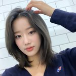 [댓글부탁해] <b>이나은</b> 화장 하얗게 하는 편이야?