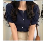 이거 옷 어때? <b>싸구려</b> 같음?
