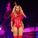 해외 유명 여자 가수들의 피지컬.jpg