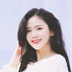 [댓글부탁해] 얼굴이 굉장히 웃는 <b>상인</b> 아이돌 알려줘