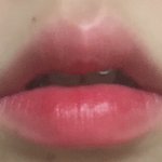 이 틴트 좀 내 <b>입술</b> 같지 않오?