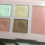 진짜 다이소는 이 섀도우 팔레트가 가성비 <b>지림</b>