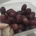 와 진짜 <b>포도</b>얼린거 ㅈㄴ맛잇다