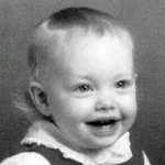 어릴 적 그대로 자란 아만다 사이프리드