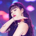 야 나 밑에 층에 남자애랑