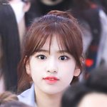 [댓글부탁해] 안유진 <b>젖살</b> 많이 빠졌네