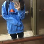 얘들아 나 옷 산거 <b>존예지</b>