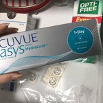 얘들아 너넨 <b>투명</b>렌즈 뭐껴?