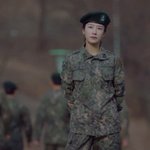 오빠의 깜짝 <b>방문</b>에 눈물 터진 여동생