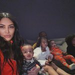 킴 카다시안&amp;카일리 제너가 집콕할 때