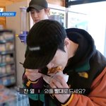 [EXO] <b>빨대</b>로 먹는 와플ㅋㅋㅋㅋㅋㅋㅋㅋ