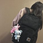 여자것들은 가방에 이거나<b>달지</b>마랏