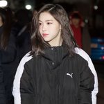 참 <b>류진</b>은 중단발 거지존이 잘어울리는 듯