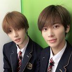 본진 <b>샤넬</b> 같이 비싼 옷 안 입혀서 좋다...
