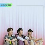 [EXO] 둘기주의) 얘네셋 모인거 <b>진짜</b> 개웃<b>김</b>