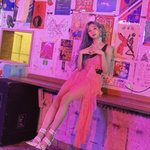 러블리즈 류수정 백현 <b>유엔</b> 빌리지 커버