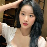 이나은은 셀카도 진짜 잘찍지 않냐