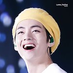 <b>꽃</b> 아닐까 말 많은 男돌