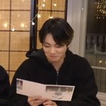 편지읽다가 아미때문에 <b>울지</b>말고 클럽이나 가지마라