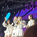 작년 가요대축제 폰카 직찍짤 품