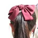 머리 묶고 <b>리본</b> 꽂아봤는데 ㅇㄸ