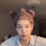 데뷔 9년차인데 내 본진 눈빛이 좋아