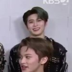 <b>재현</b> 오늘 웃었는디